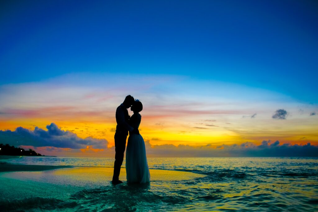 is amolatina a real dating site